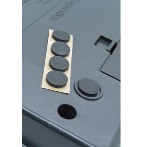 TR-707/727, Set de 4 pieds en caoutchouc pour Roland TR‑707 /